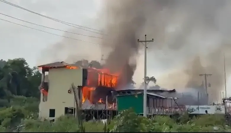 কক্সবাজারের ইনানীতে রিসোর্টে আগুন, ৫ জনের মৃত্যু